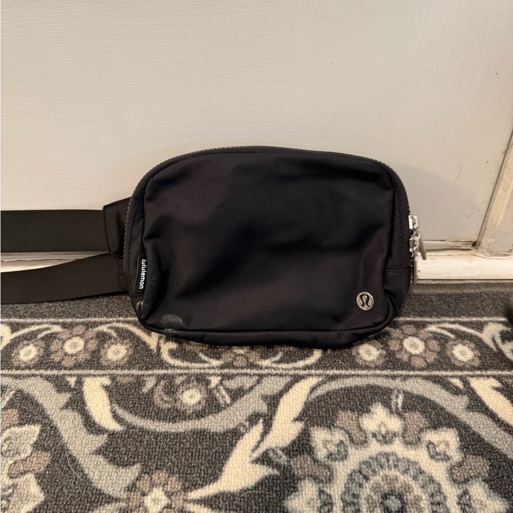 lululemon athletica Black  Belt Bag